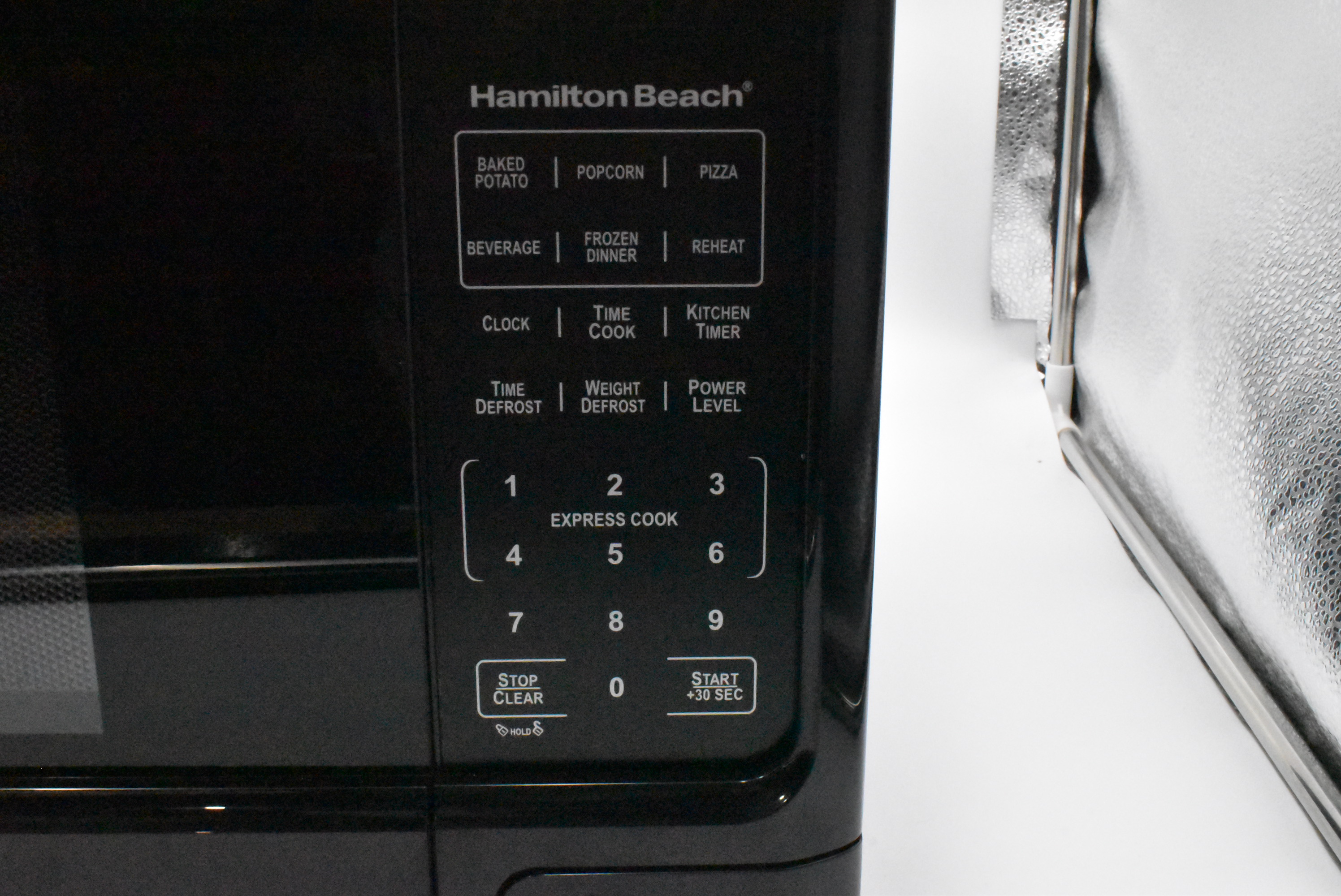 Hamilton Beach P100N30APS3B 1.1 cu ft 1000W Digital Microwave Oven