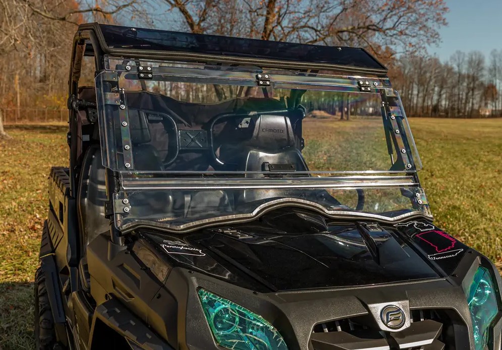 SuperATV Scratch Resistant Flip Windshield For CFMoto UForce 800 / 500 - Image 3