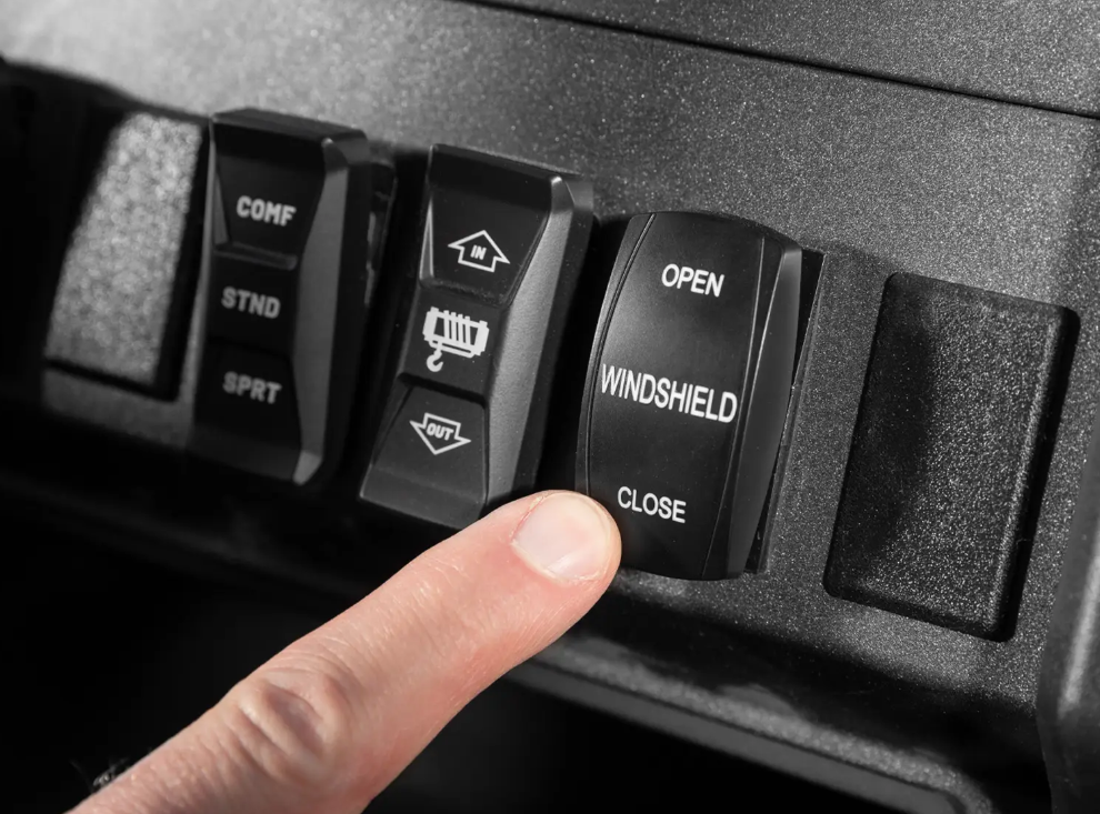 SuperATV Maxdrive Power Flip Windshield For Polaris Xpedition 2024+ - Image 2